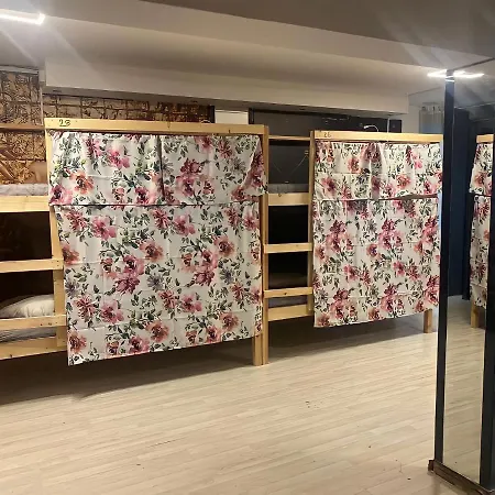 אכסניה Unique 100 Meters From לרנקה