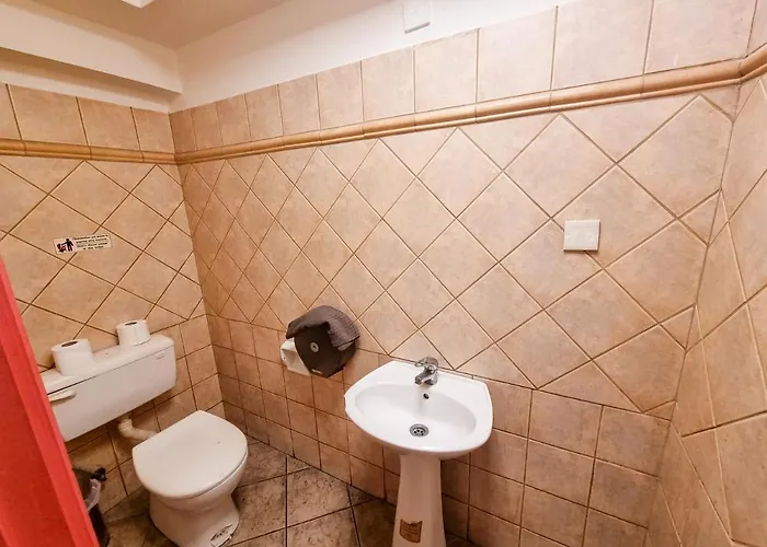 Unique 100 Meters From Hostal Lárnaca