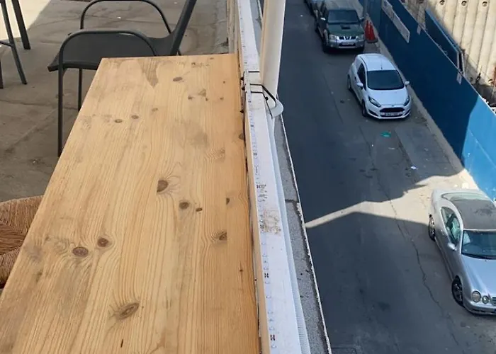 Unique 100 Meters From ラルナカ