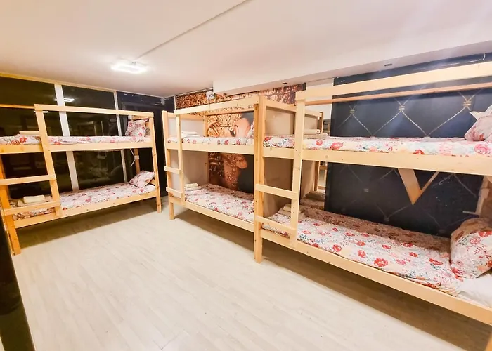 Auberge de jeunesse Unique 100 Meters From